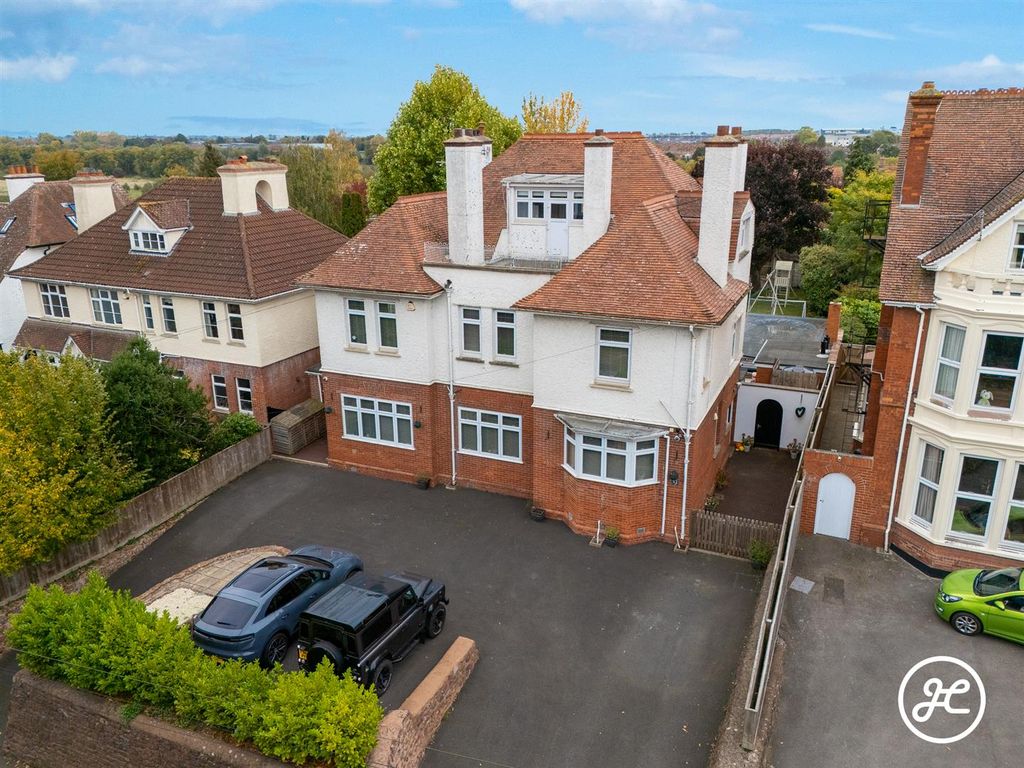 Additional image 2 of 6 bed detached house for saleDurleigh Road, Bridgwater TA6