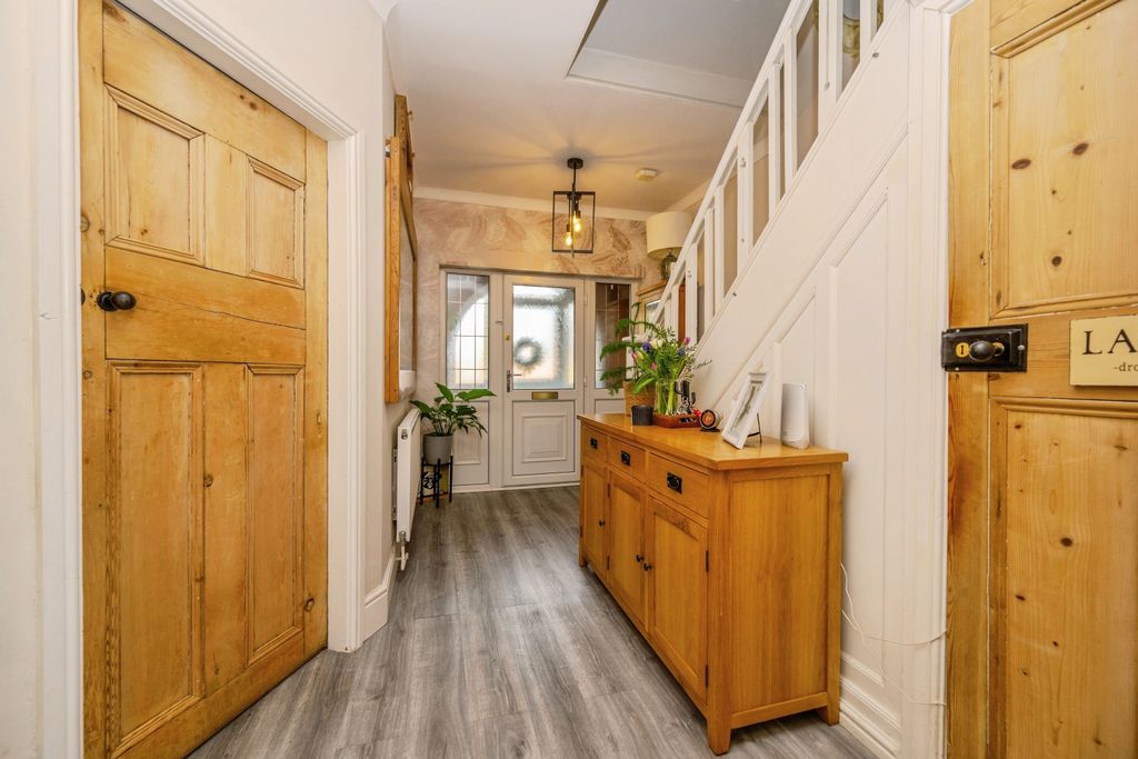 Additional image 2 of 7 bed semi-detached house for saleStation Road, Derby DE3