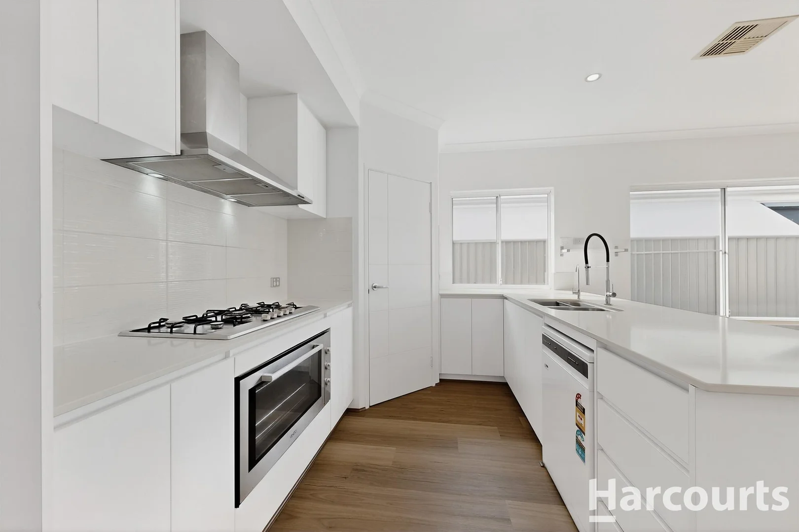 15 Nicobar Way, Jindalee WA 6036 photo 4