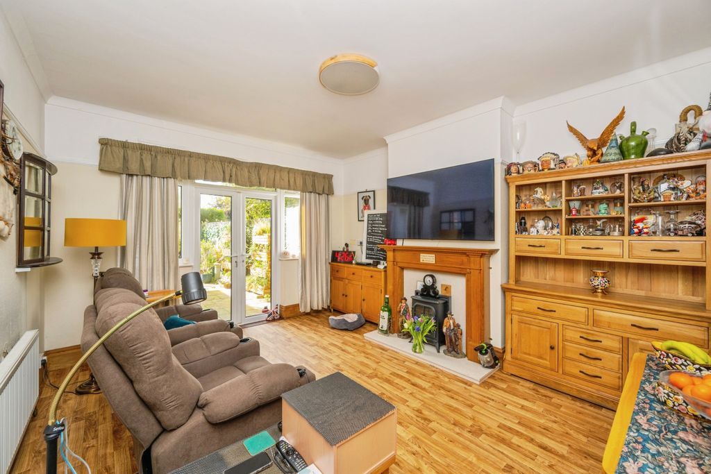 Additional image 8 of 7 bed semi-detached house for saleStation Road, Derby DE3