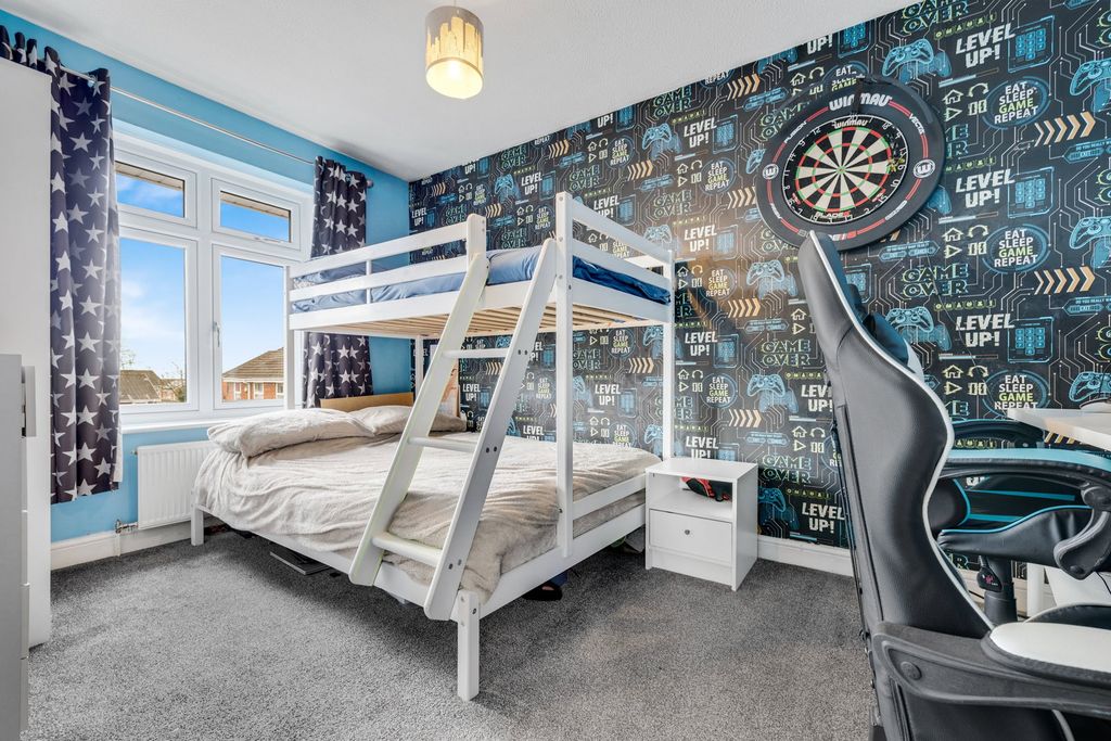Additional image 20 of 4 bed semi-detached house for saleBarsham Drive, Brierley Hill DY5