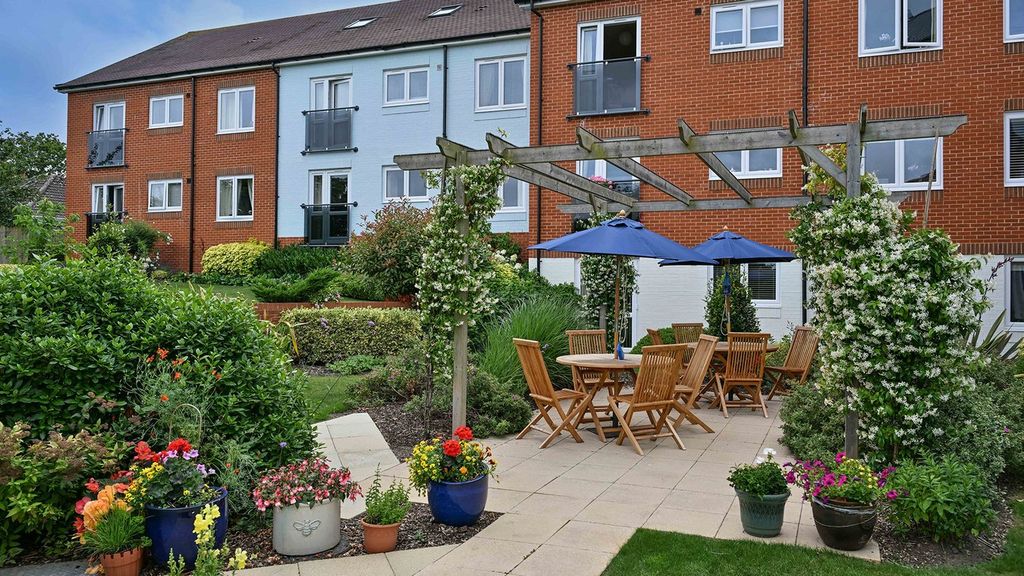 Additional image 2 of 1 bed property for saleNorth Close, Lymington SO41