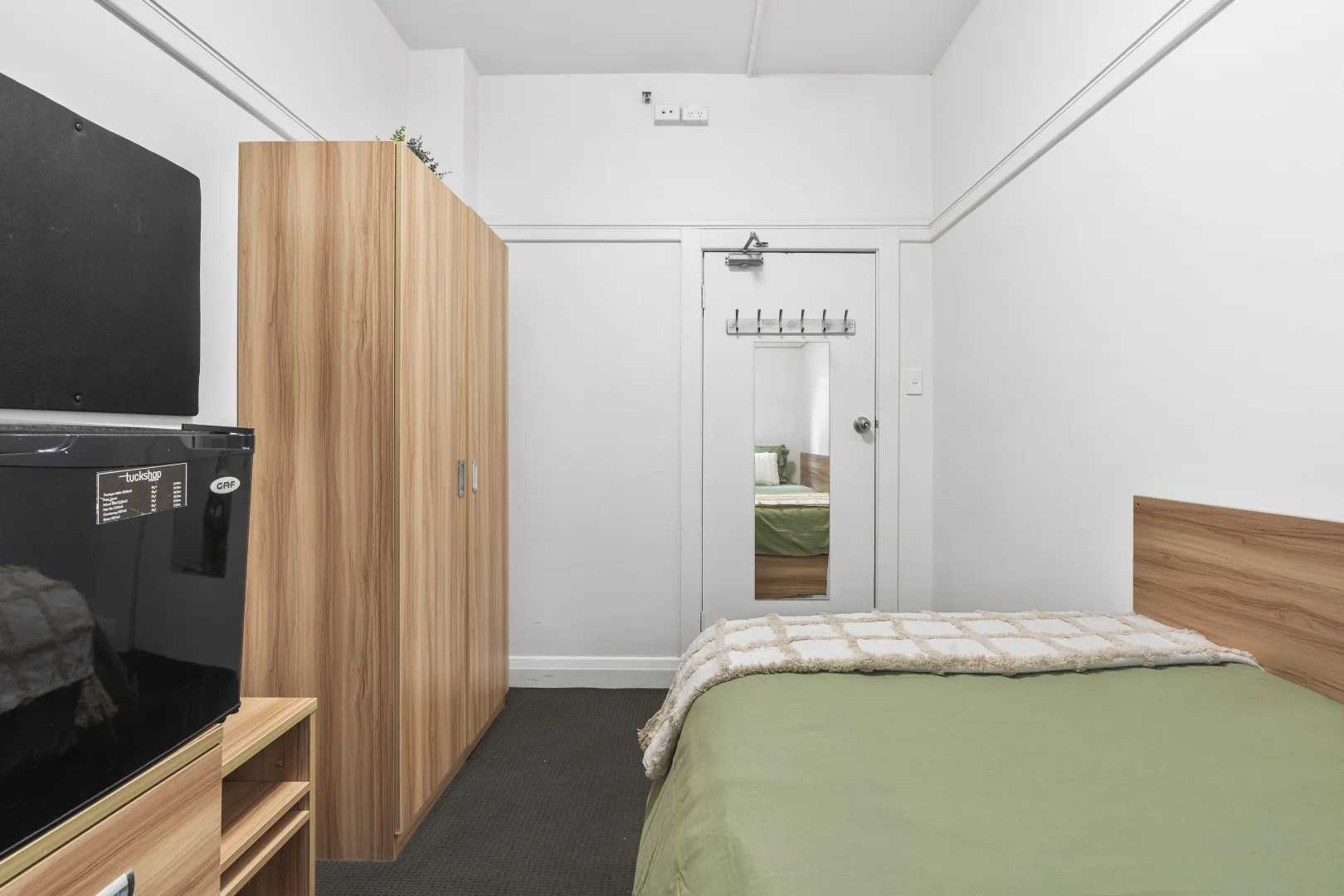 Additional image 2 of Single Room/39A Elizabeth Bay Road, Elizabeth Bay NSW 2011