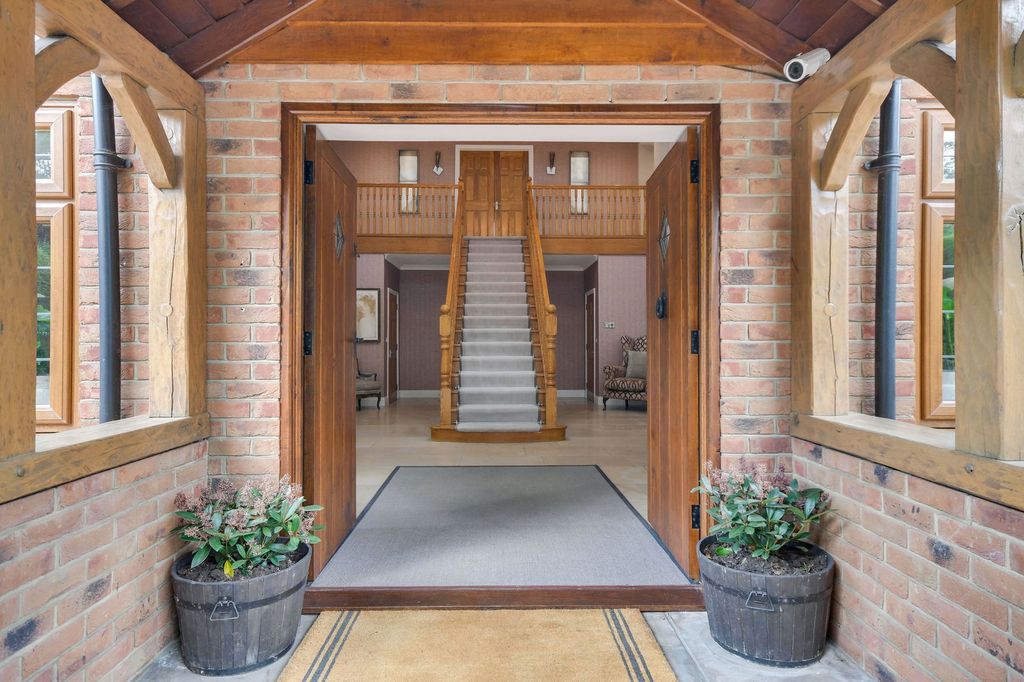 Additional image 7 of 6 bed detached house for saleChallacombe Close, Hutton Mount, Brentwood CM13