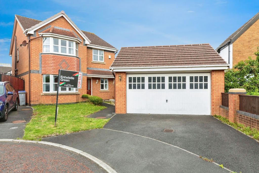 4 bed detached house for saleThe Nurseries, Blackpool, Lancashire FY4
