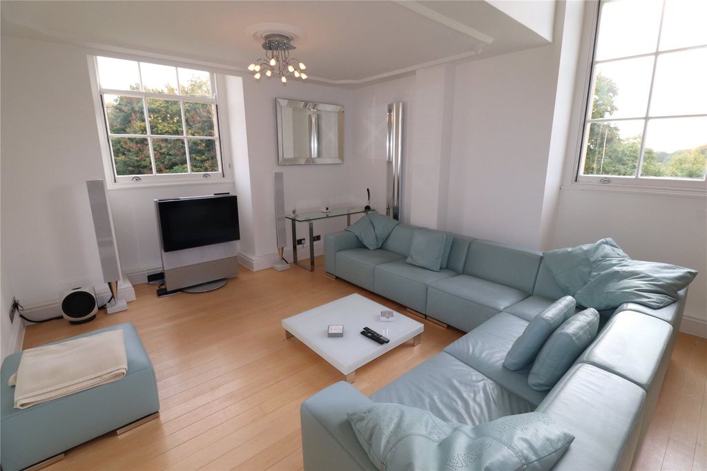 Additional image 21 of 3 bed flat for saleThorndon Hall, Thorndon Park, Ingrave, Brentwood CM13