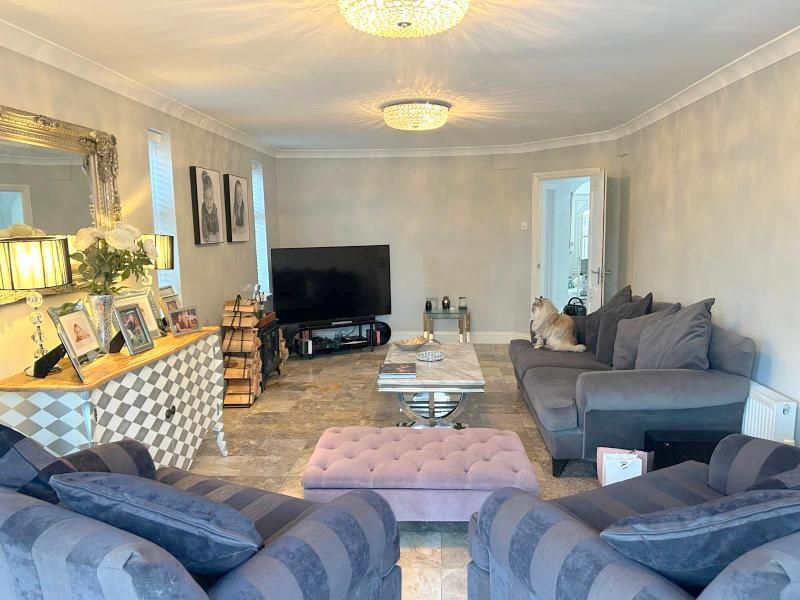 Additional image 7 of 6 bed detached house for saleGoughs Barn Lane, Warfield RG42