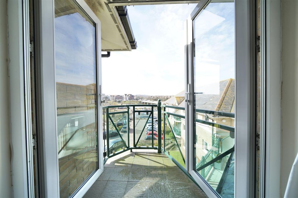 Additional image 3 of 1 bed flat for saleCommercial Road, Weymouth DT4