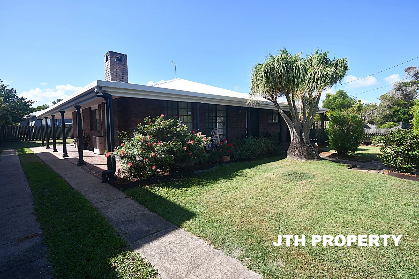 19 South Street, Urangan QLD 4655