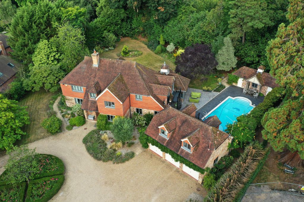 Additional image 4 of 5 bed detached house for saleParkside, Henley-On-Thames, Oxfordshire RG9