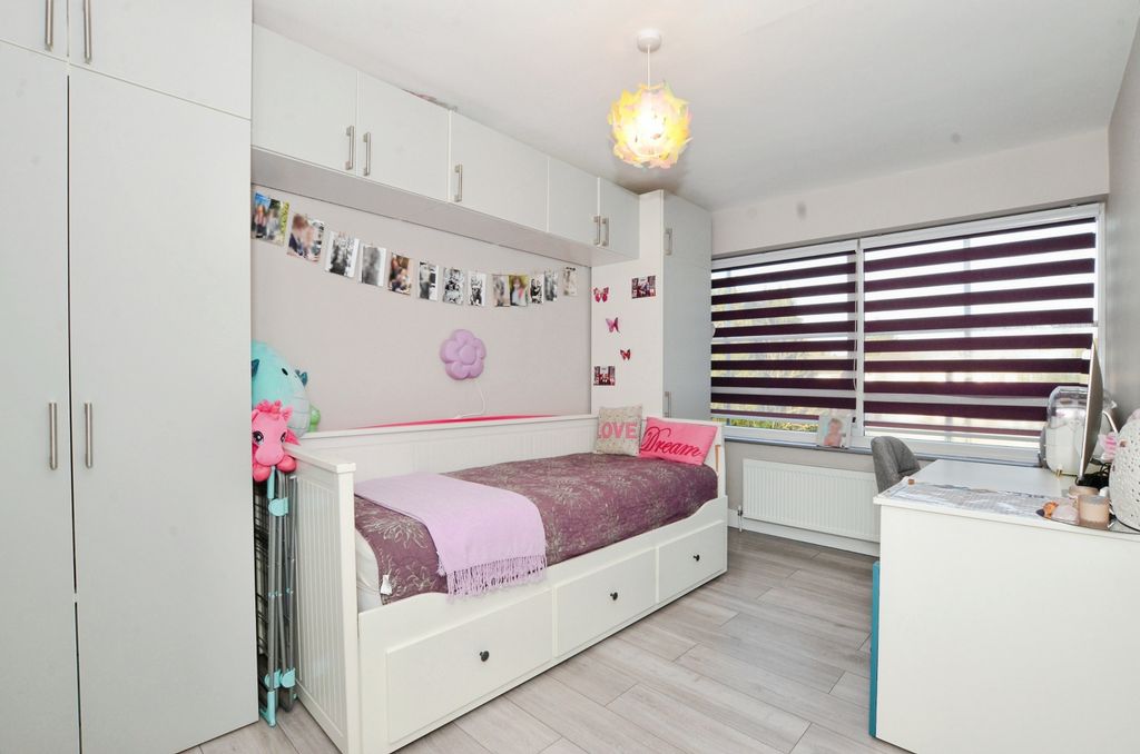 Additional image 11 of 3 bed flat for saleAshdown Drive, Borehamwood WD6