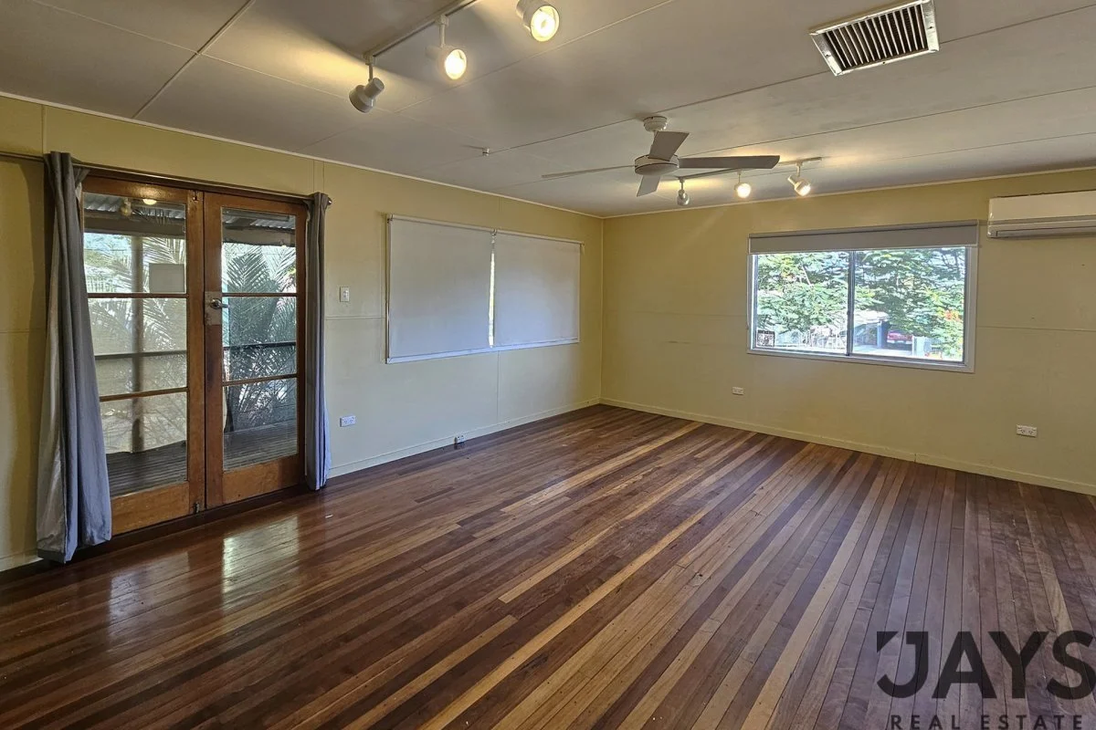 6 Dowsett Crescent, Mount Isa QLD 4825 photo 3