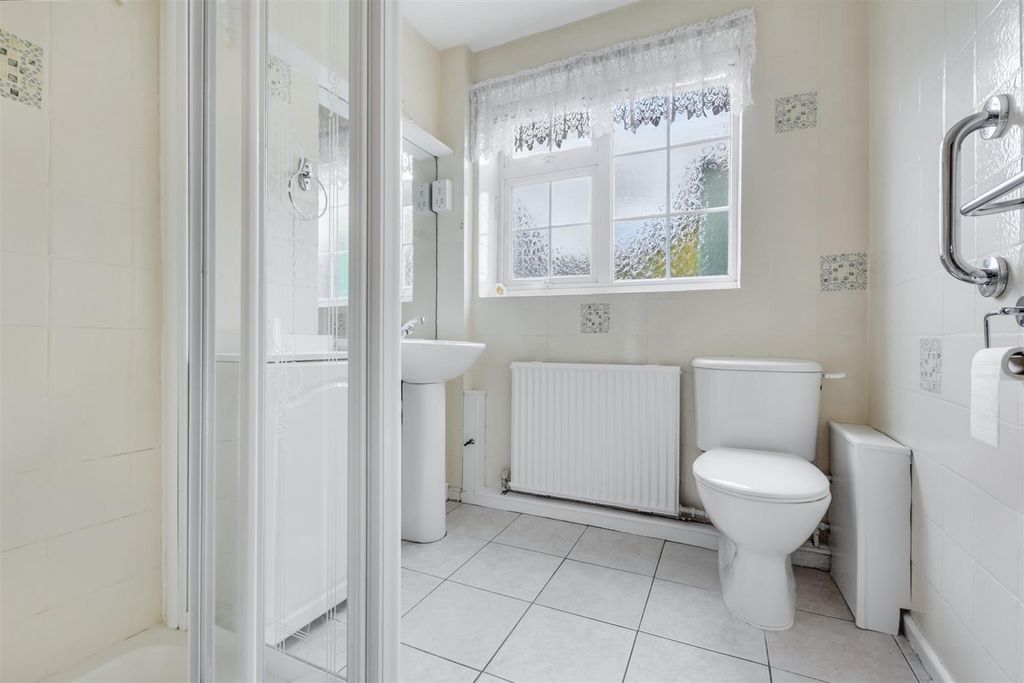 Additional image 8 of 3 bed detached bungalow for saleHoniton Close, Toton, Nottingham NG9
