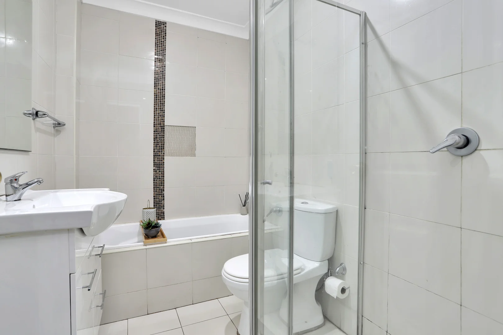 Additional image 5 of 2/50 Rosebery Road, Guildford NSW 2161