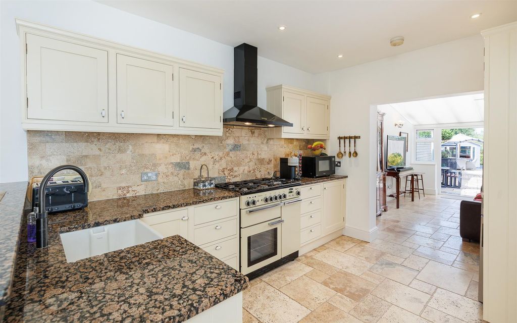 Additional image 2 of 4 bed semi-detached house for saleCowes, Isle Of Wight PO31
