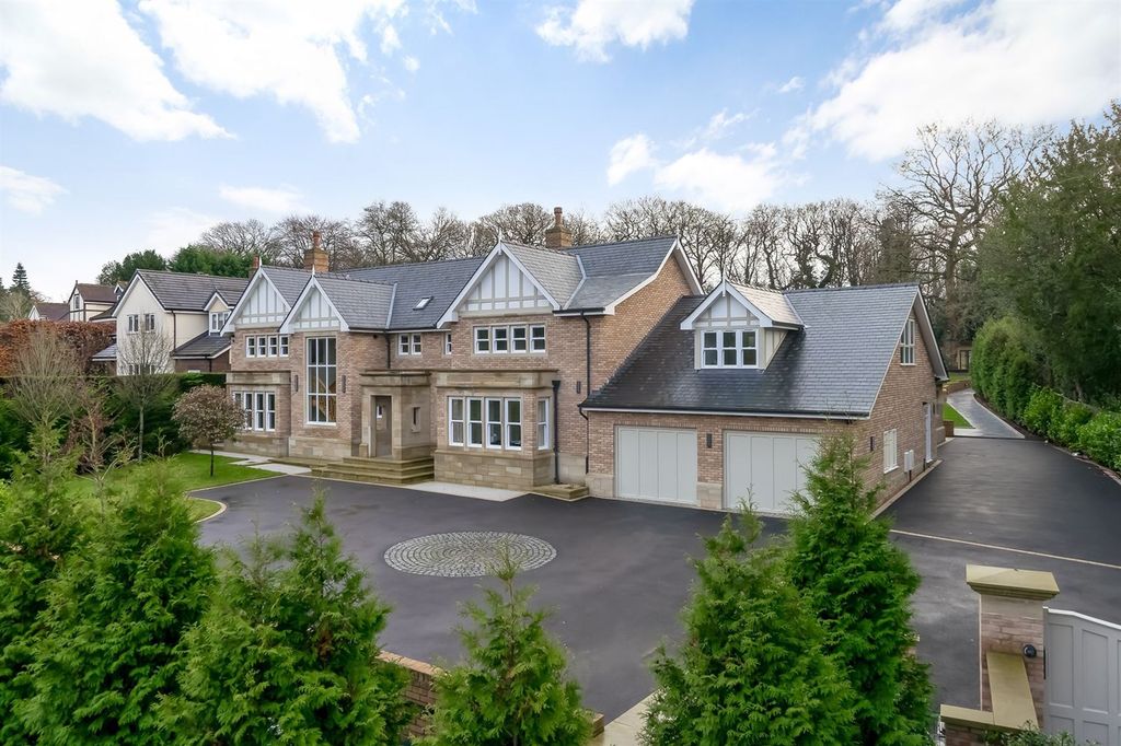 6 bed property for saleAllandale, Bradgate Road, Altrincham WA14