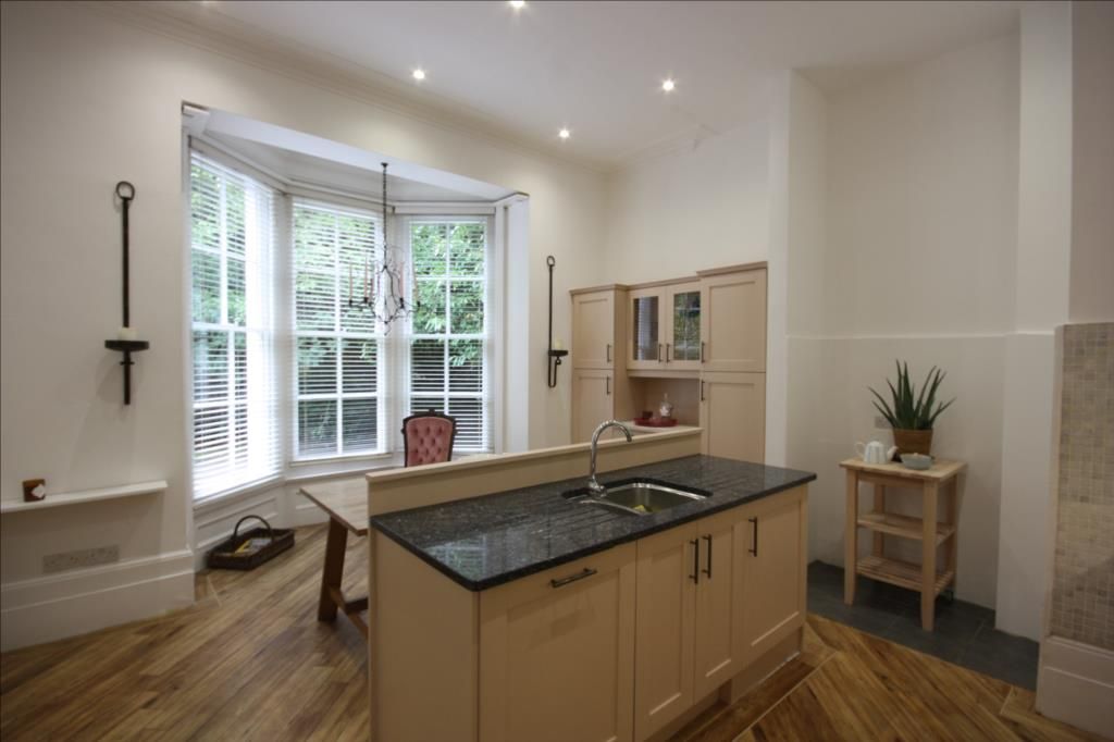 Additional image 3 of 2 bed flat for saleRayleigh Road, Hutton, Brentwood CM13