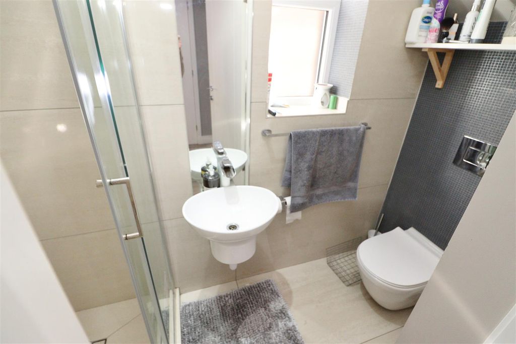 Additional image 11 of 5 bed semi-detached house for saleStanborough Avenue, Borehamwood WD6