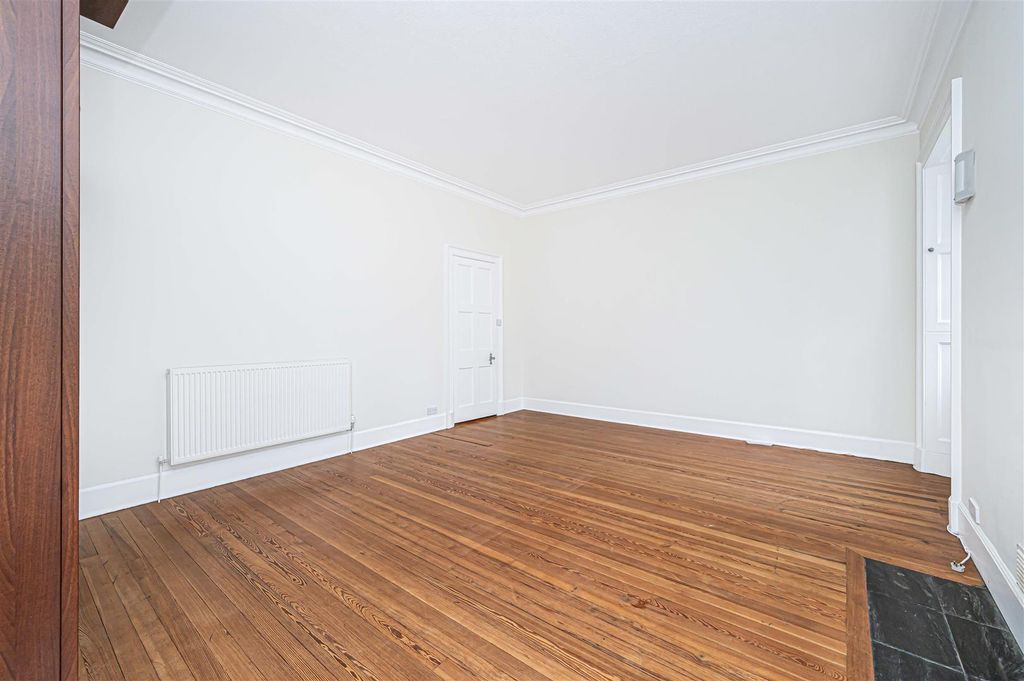 Additional image 16 of 2 bed flat for sale3 Inzievar House, Dunfermline KY12