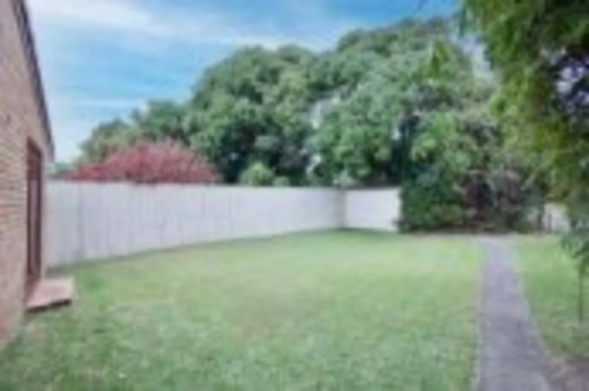 Additional image 3 of 24 Chainey Av,, Miami QLD 4220