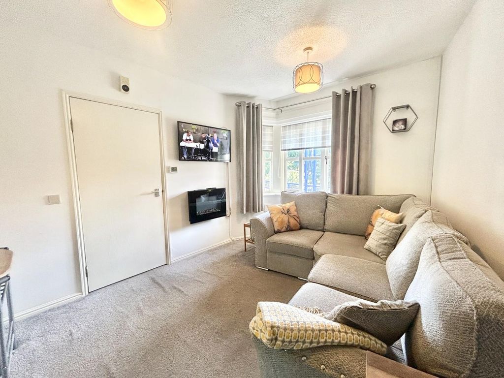 Additional image 7 of 2 bed flat for sale2 Bed First Floor Flat, Avenue Court, Westgate, Bridlington YO16