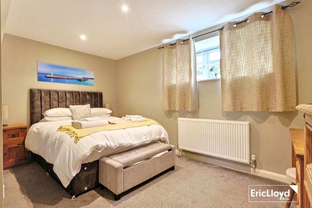 Additional image 12 of 3 bed flat for saleOvergang Road, Brixham TQ5