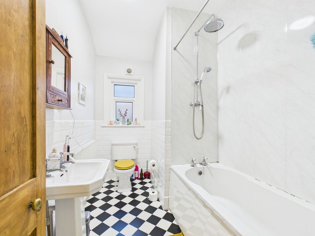 Additional image 15 of 2 bed flat for saleDurleigh Road, Bridgwater TA6