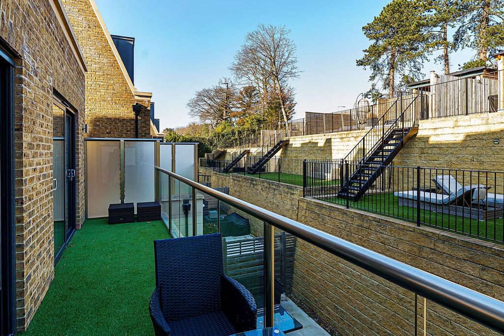 Additional image 9 of 5 bed detached house for saleWoodlands Road, Bromley BR1