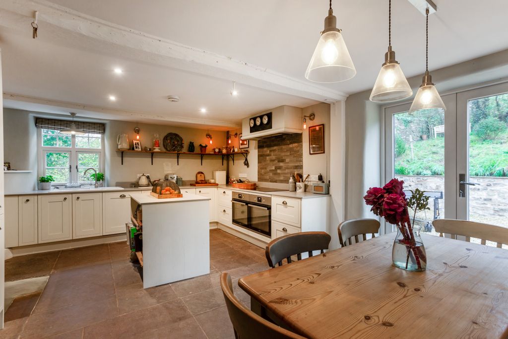 Additional image 3 of 5 bed detached house for saleMain Road, Aust BS35