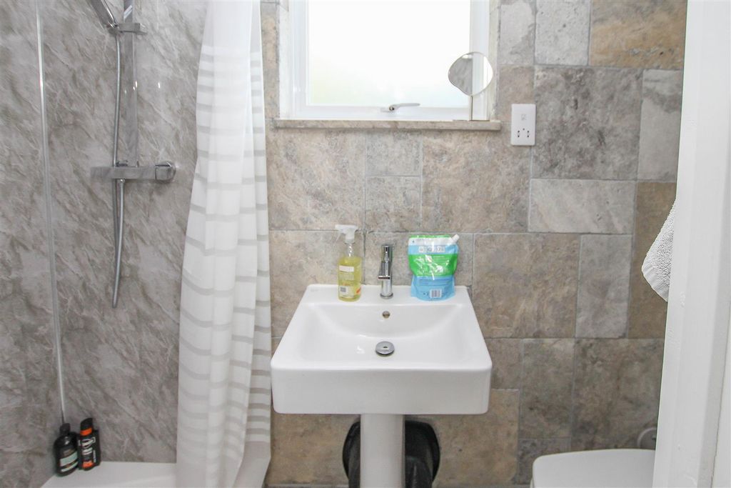 Additional image 37 of 6 bed detached house for saleHay Green Lane, Hook End, Brentwood CM15