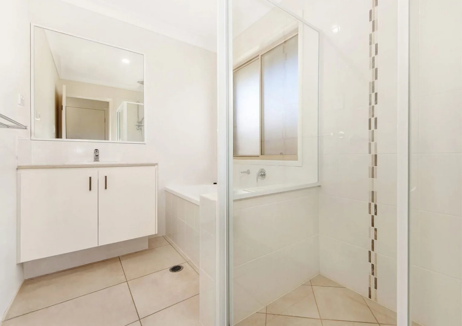 12 Milbrook Crescent, Pimpama QLD 4209 photo 5