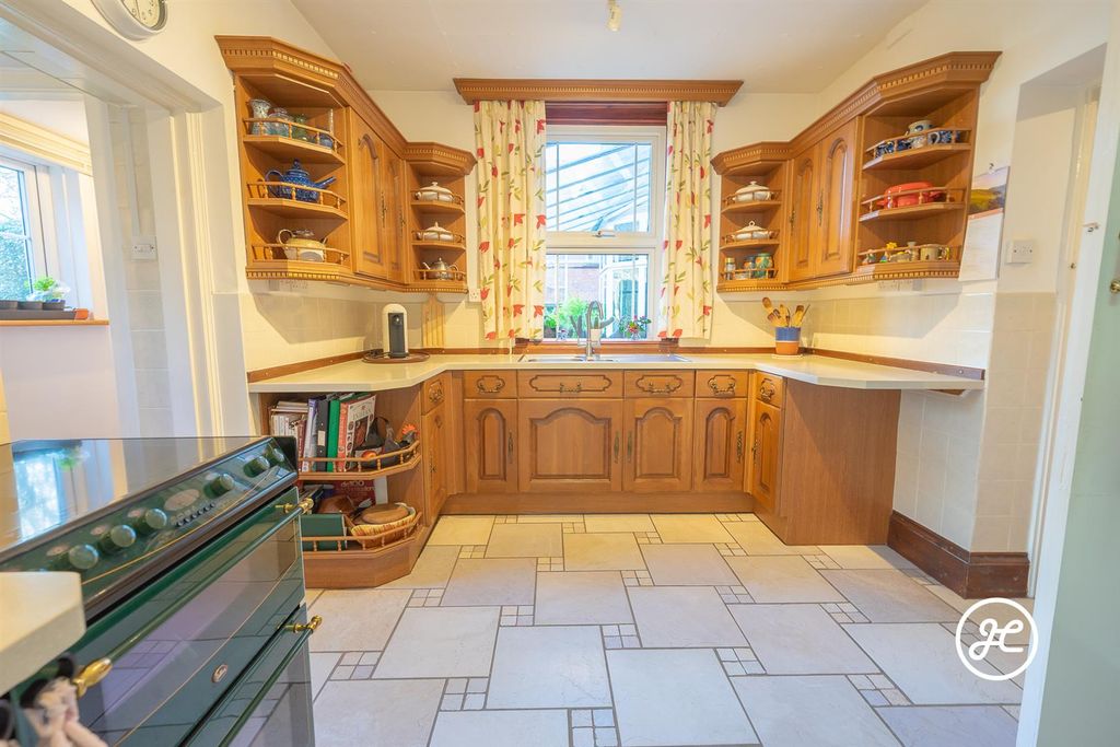 Additional image 12 of 5 bed detached house for saleDurleigh Road, Bridgwater TA6