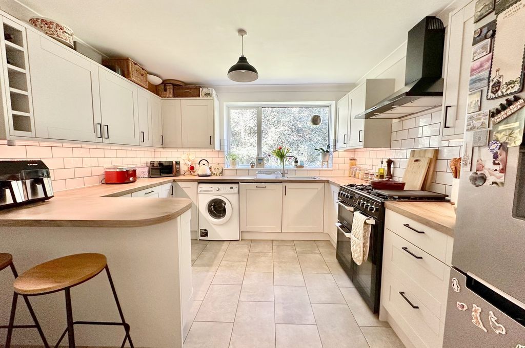 Additional image 4 of 2 bed flat for saleDean Park Road, Bournemouth BH1