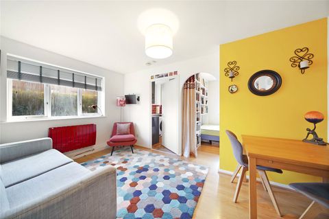 Draycott Close, Cricklewood NW2, Studio for sale