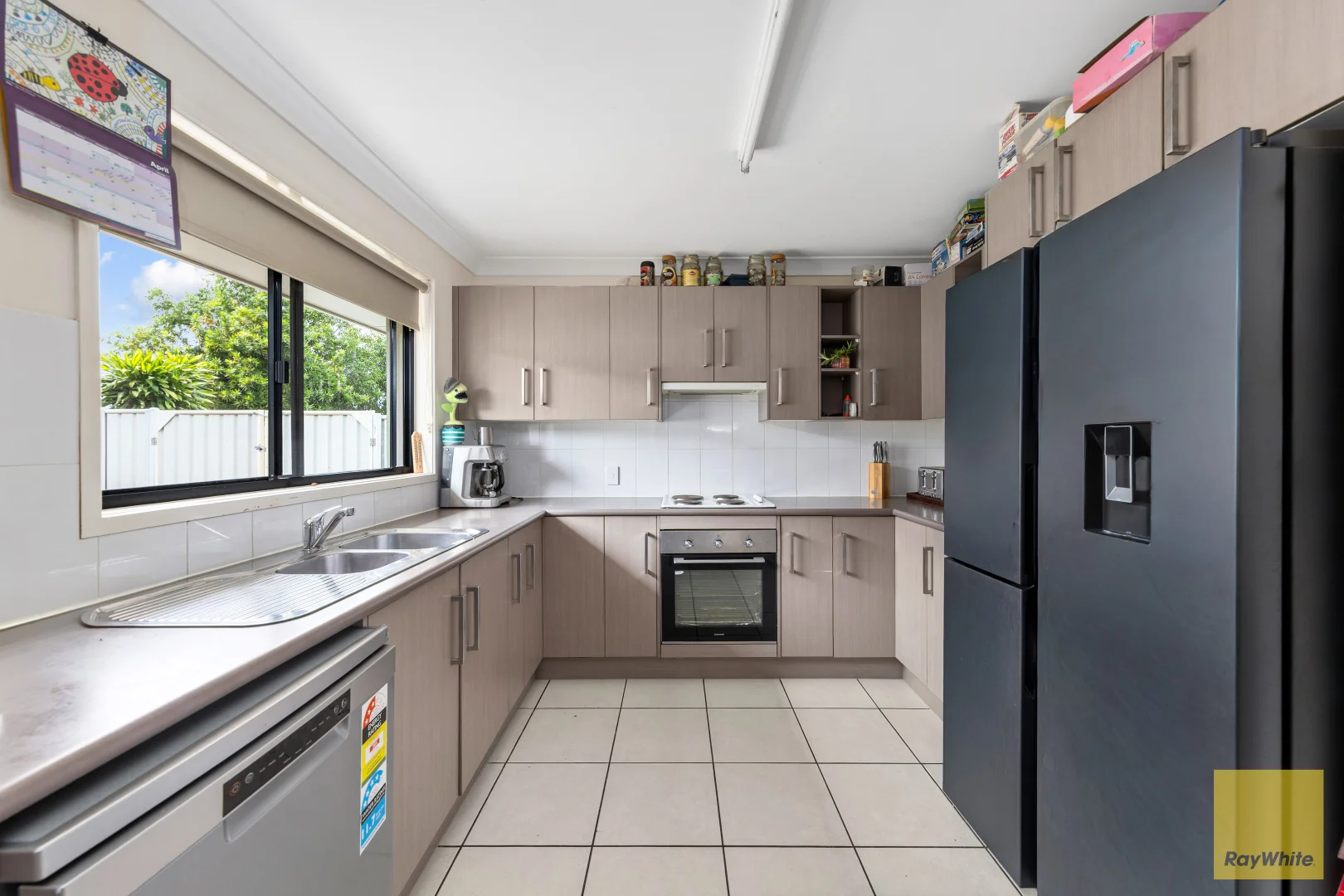 Additional image 3 of 25 Glovar Street, Emerald QLD 4720