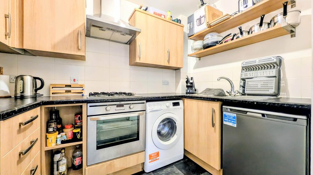 Additional image 6 of 2 bed flat for saleRoyal Drive, Bordon, Hampshire GU35