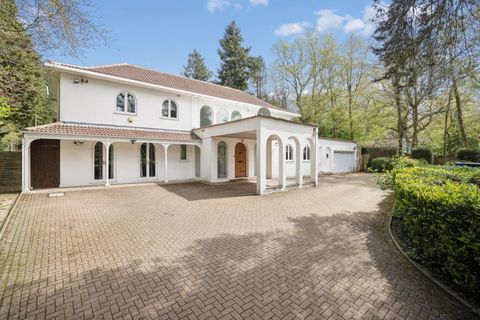 Sandy Lane, Northwood HA6