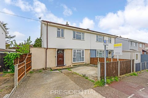 Brook Avenue, Dagenham RM10