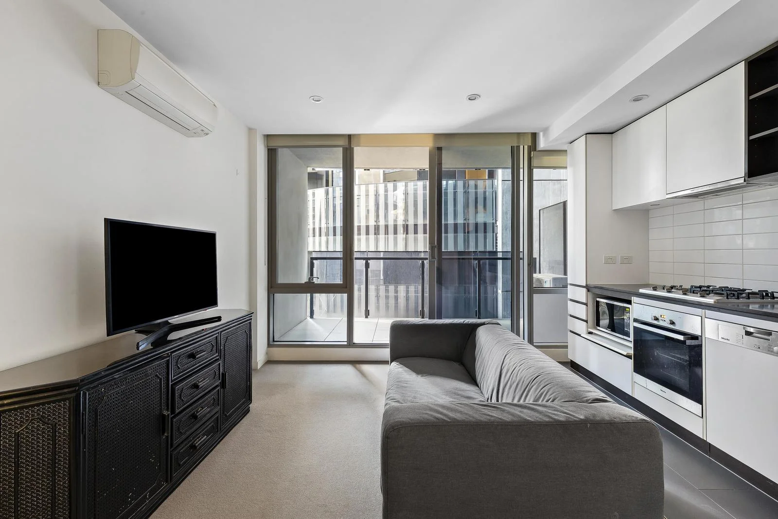 Additional image 5 of 402/227 Toorak Road West, South Yarra VIC 3141