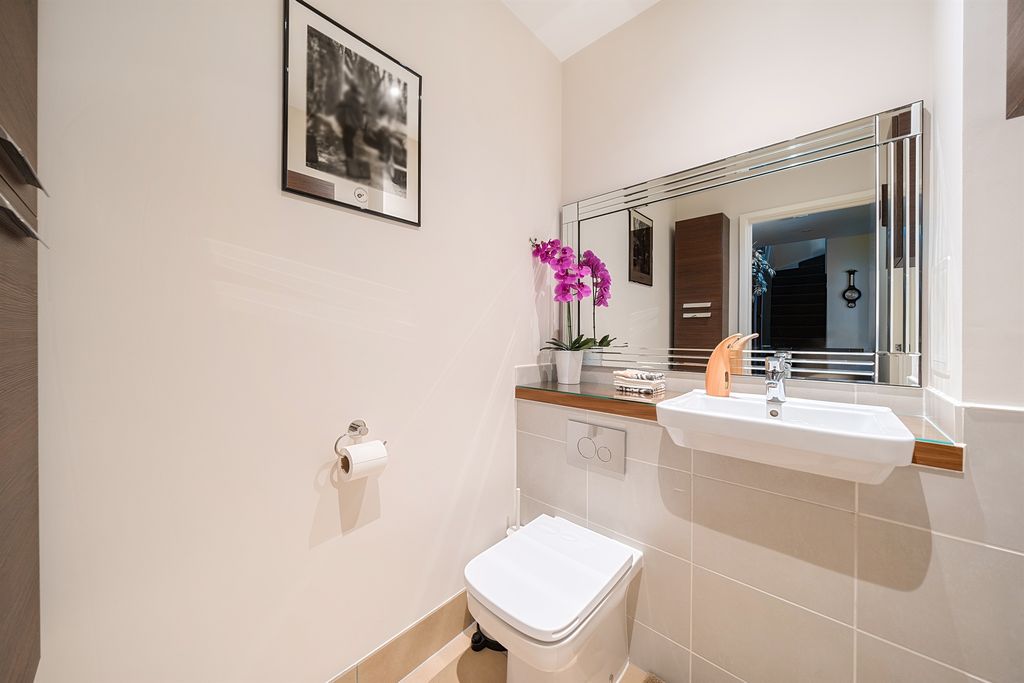 Additional image 15 of 3 bed terraced house for saleReynard Way, Brentford TW8