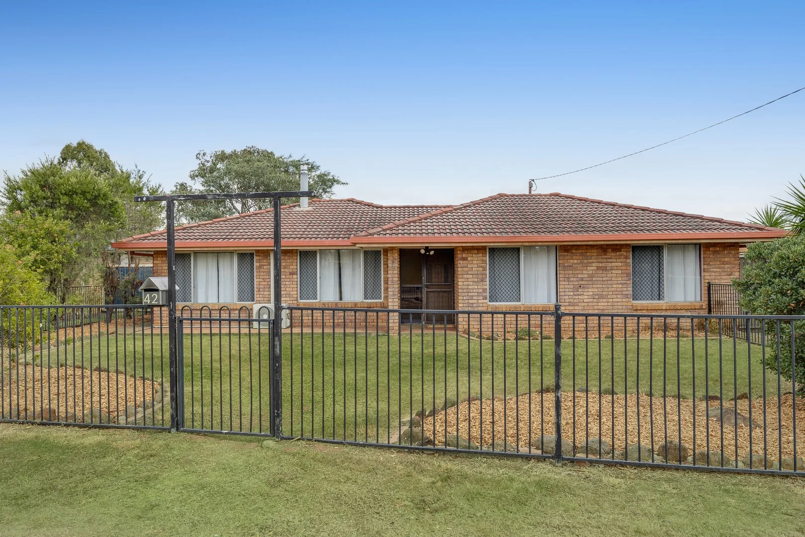 42 York Street, Oakey QLD 4401