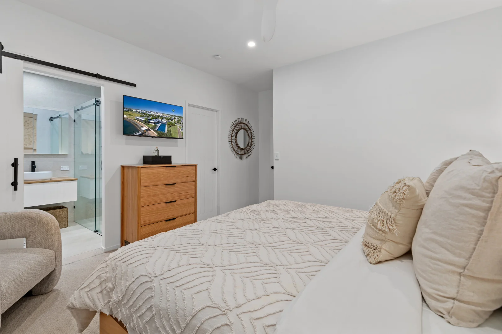 Additional image 18 of 30 Galley Road, Hope Island QLD 4212