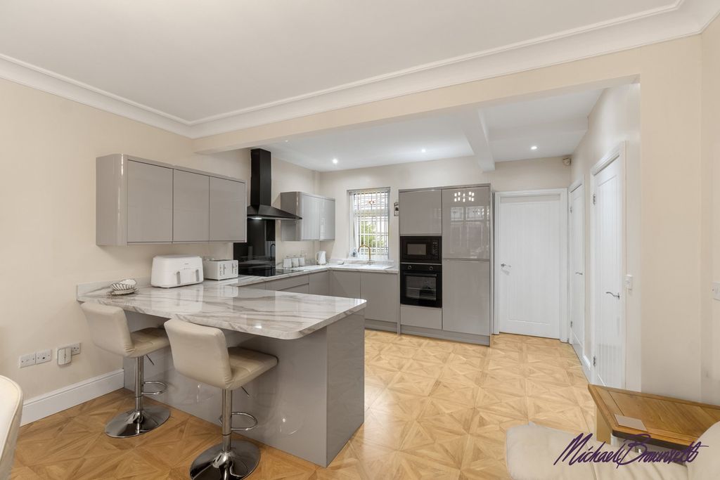 Additional image 9 of 6 bed detached house for saleBolton Hall Road, Bradford BD2