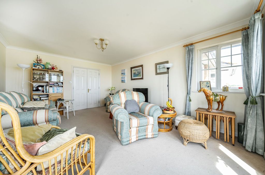Additional image 7 of 2 bed flat for saleThompson Road, Bognor Regis PO22