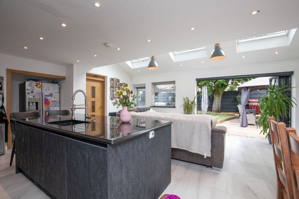 Additional image 12 of 4 bed detached house for saleThe Retreat, Bridgend, Bridgend County CF31