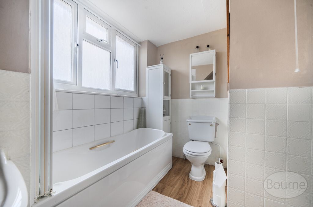 Additional image 10 of 3 bed detached house for saleHeathcote Road, Bordon, Hampshire GU35