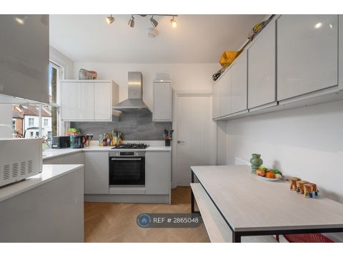 Northwood Road, London N6
