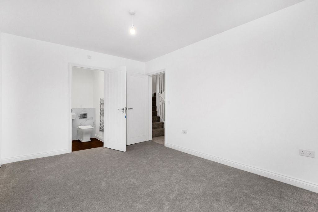 Additional image 16 of 5 bed semi-detached house for saleOxney Quarter, Bolley Avenue GU35