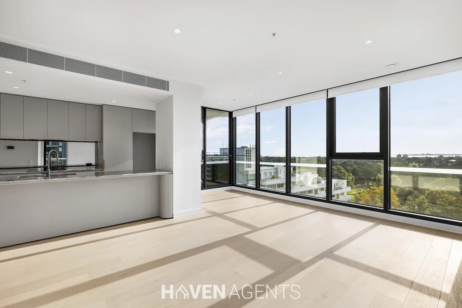 901/8 Louise Street, Melbourne VIC 3004