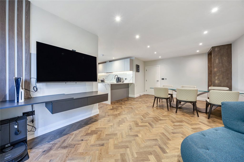 Additional image 5 of 2 bed flat for saleWoodlands Road, Bromley BR1